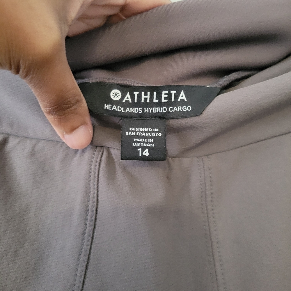 Athleta Plus Size Headlands Hybrid Cargo Pant Leggings. Gray Olive. Size 14 - Picture 9 of 9
